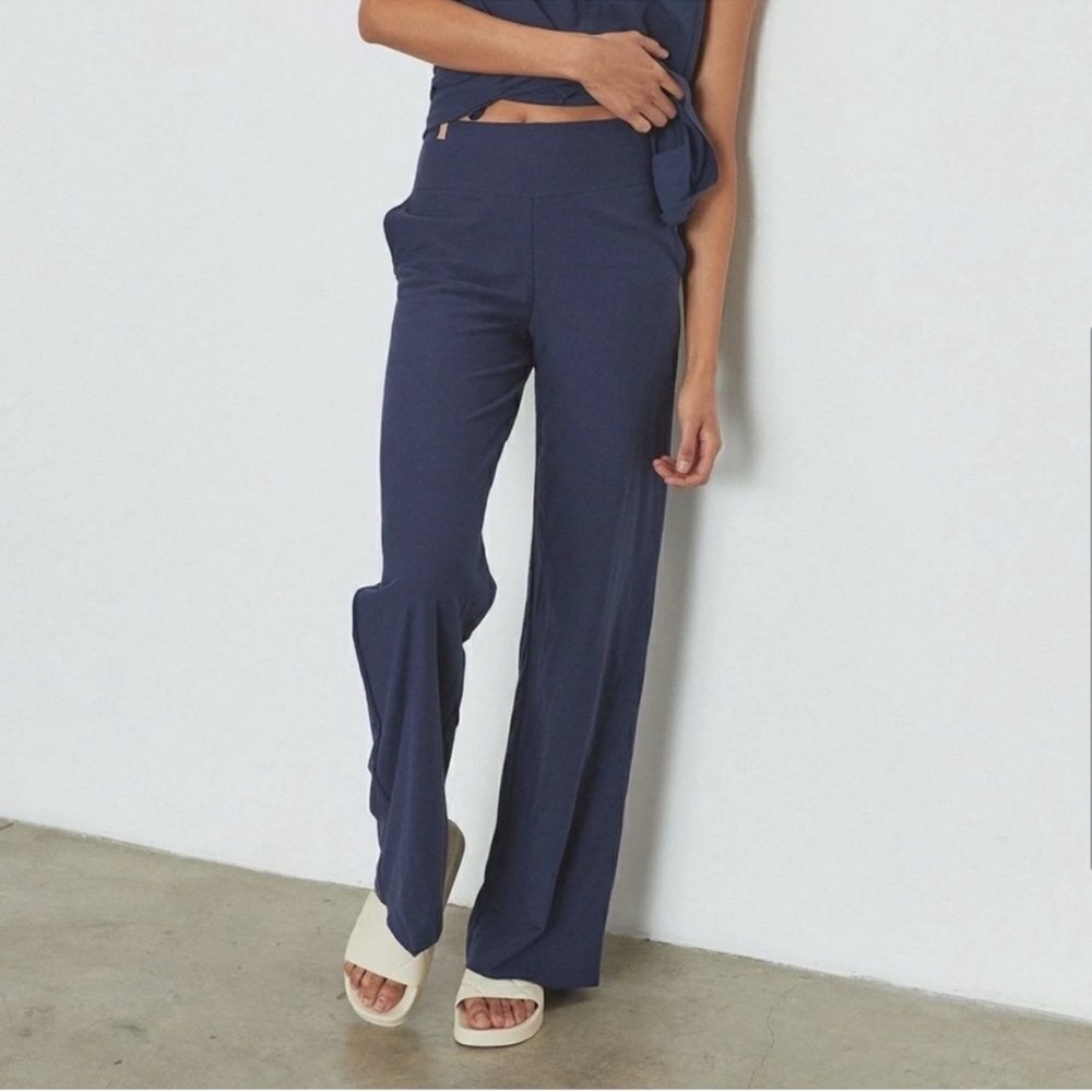Lunya Cool High Rise Wide Leg Pants in Navy Blue - Size Small